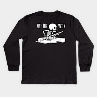 On my way Kids Long Sleeve T-Shirt